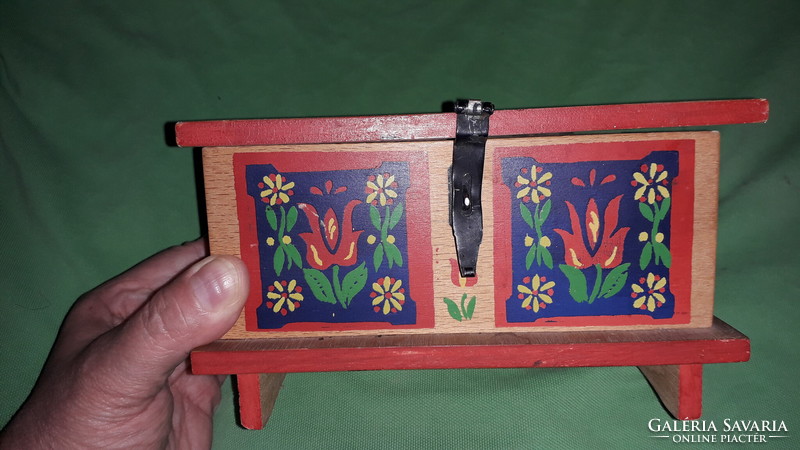 Old tulip wooden painted gift box from a souvenir shop, 10 x 16 x 10 cm, according to the pictures
