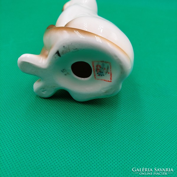 Retro porcelain kitten figurine