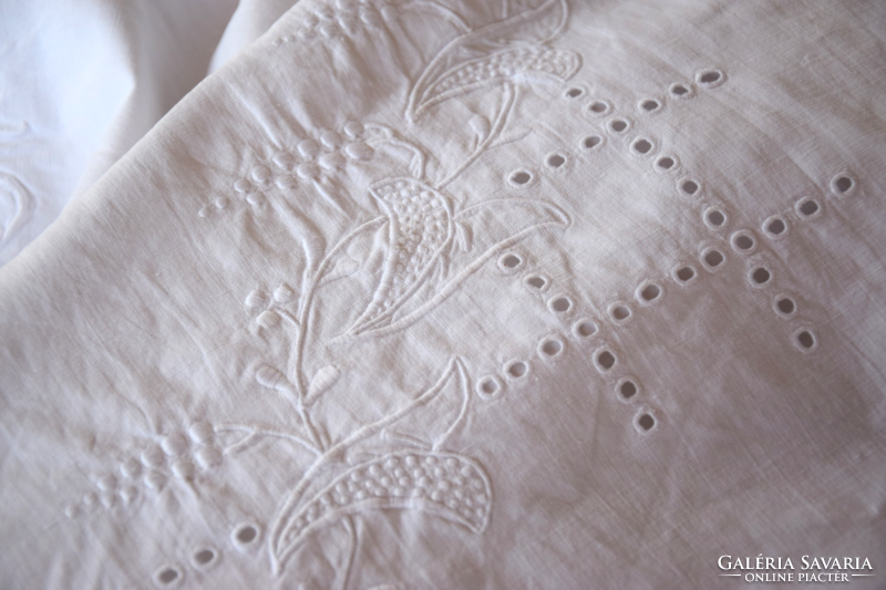 Madeira embroidered pillowcase bed linen pillowcase 92 x 75