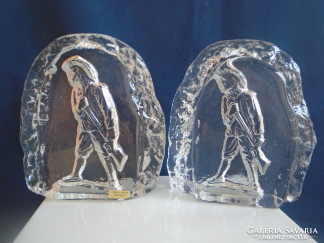 2 Kosta boda work of the Swedish manufactory, crystal glass heavy pieces decorative glass 1986 grams approx. 14 x