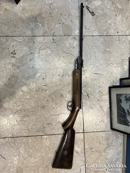 Régi Airgun D.R.G.M .. Az EM-GE Krone 1935 és 1940 között Zella-Mehlis Thüringiában állított elő.