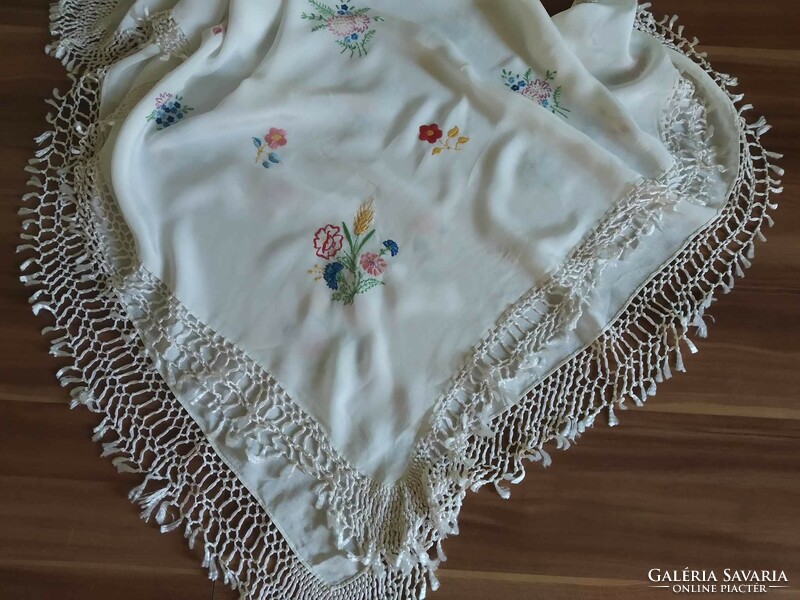 Old approx. Embroidered tablecloth made 60 years ago, material is silk, size without fringe: 83 cm x 83 cm