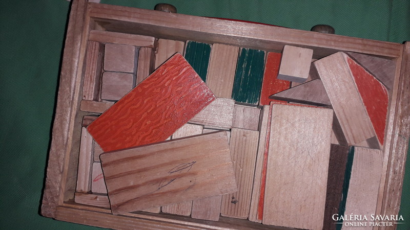 Old Berbis wooden toy with building block box 20 x 13 x 6 cm as shown in the pictures