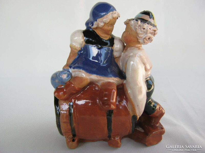 Romantic couple in Szécs ceramics