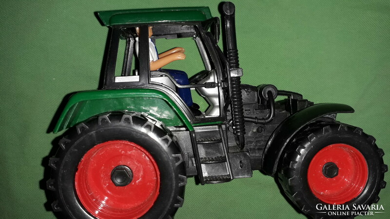 Retro plasztik tologatós traktor 15 x 10 cm játék a képek szerint