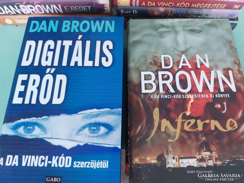 Dan Brown és Da Vinci könyvek 14 darab. 12900.-Ft.