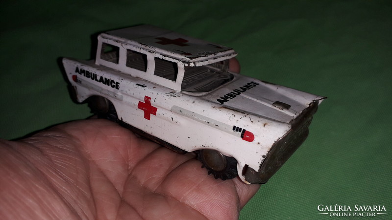 Old sheet metal sheet metal flywheel usa buick rare ambulance toy car as shown in the pictures