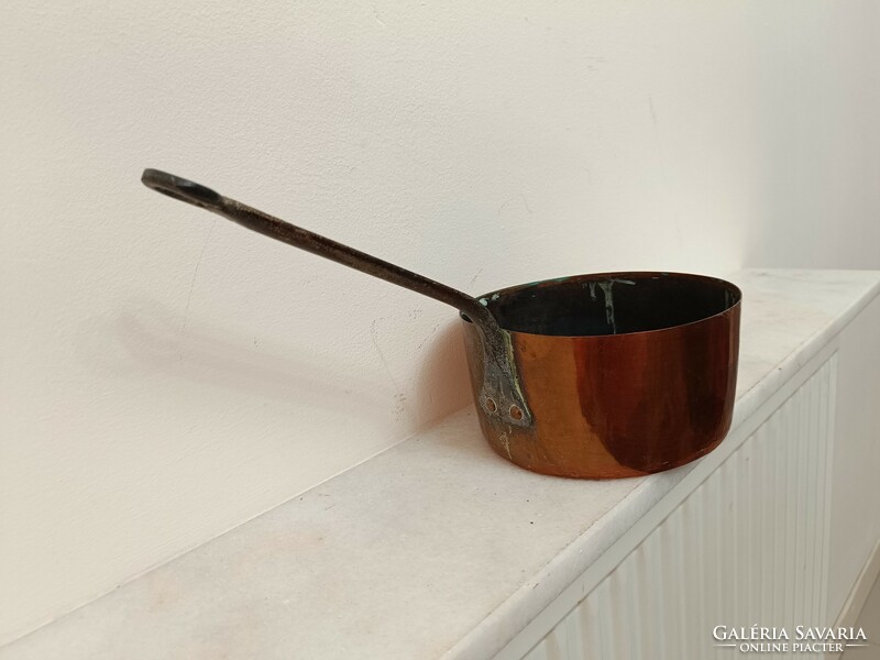 Antique tinned kitchen utensil copper pan with large handle and leg with iron ear 972 7634