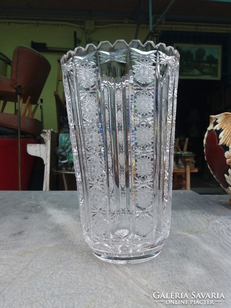 Jelzett kristály váza 25.5 cm.