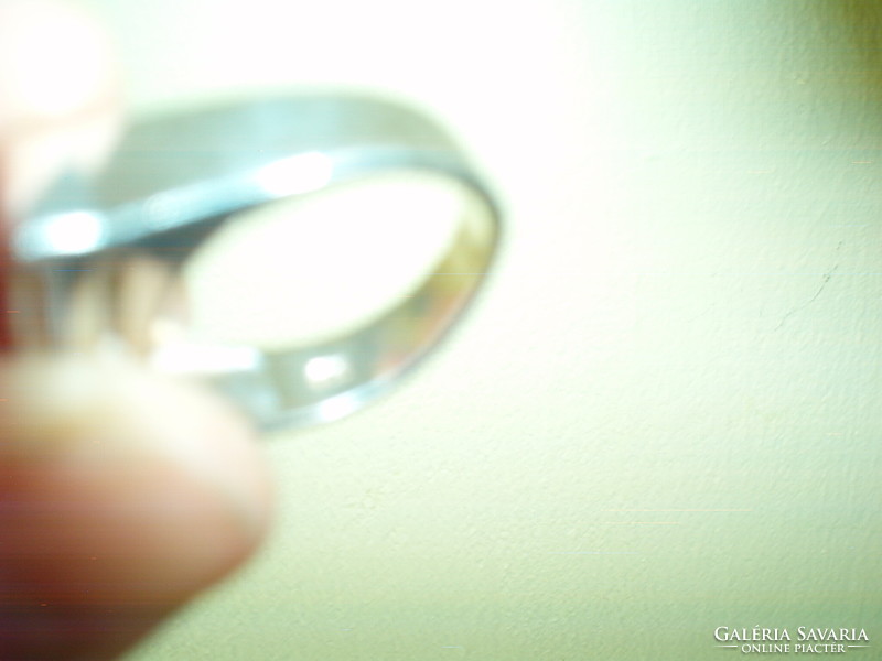 Fehér köves ezüst gyűrű