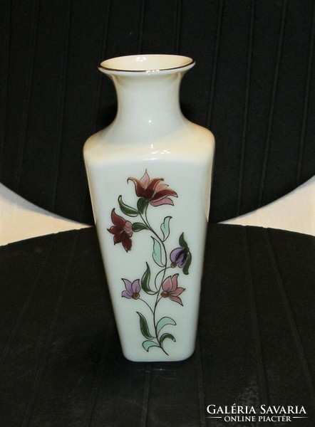 Zsolnay flower pattern vase - 15 cm