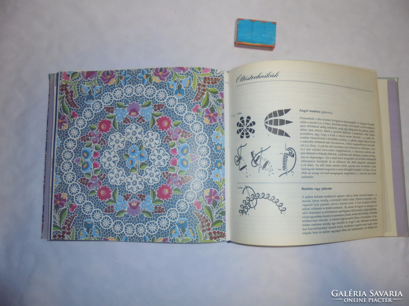 Lengyel Györgyi: Kalocsai virágok 1983 - hímzés mintakönyv