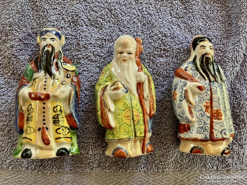 3 db kínai porcelán figura a keleti bölcsek sorozatból