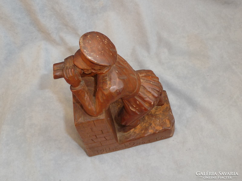 1. Vh war tsarist Russian prisoner of war military carved wooden statue war front memorial bookend