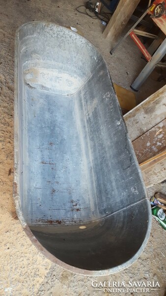 Galvanized tub: First half of No. 20. Original,