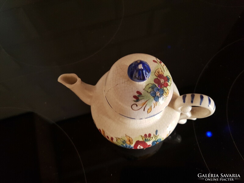 Régi gyerekjáték porcelán teás kanna