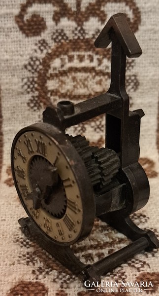 Miniature Carver, Sharpener 1 (l3972)