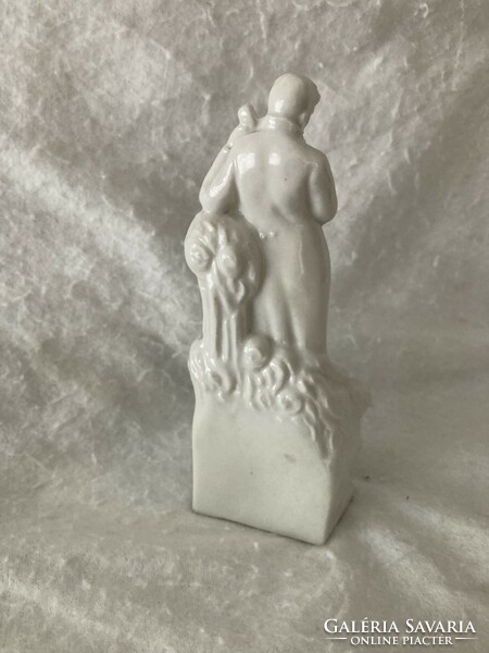 Porcelán figura, szobor / Dankó Pista