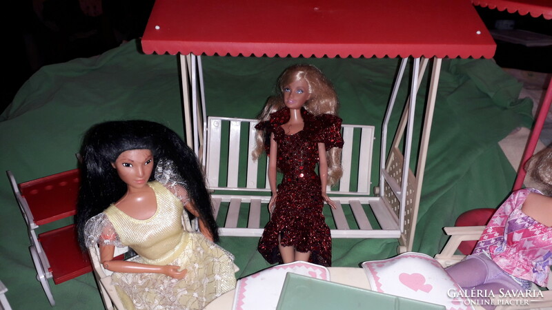 Retro plastic Hungarian locomo barbie doll garden furniture set in good condition according to the pictures