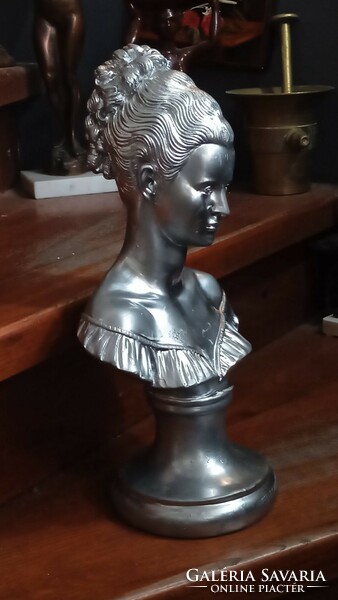 Sissi szobor fémből, korabeli, 36 cm-es magasságú ritkaság.