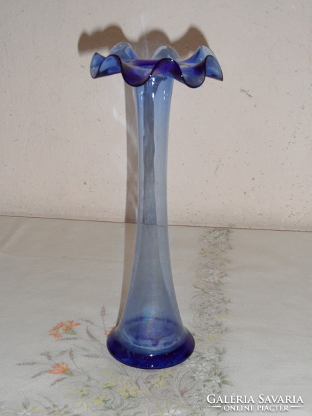Kék színű egyszálas üveg váza