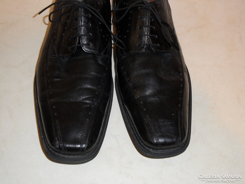 BUGATTI fekete bőr férfi cipő( 43-as)