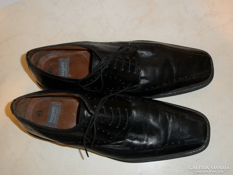 BUGATTI fekete bőr férfi cipő( 43-as)