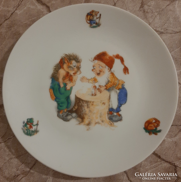 Bavaria porcelain gnome, hedgehog, frog, squirrel story plate 19.5 cm