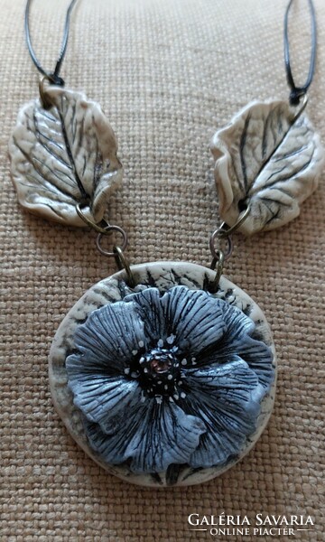 Floral pendant/necklace 3d