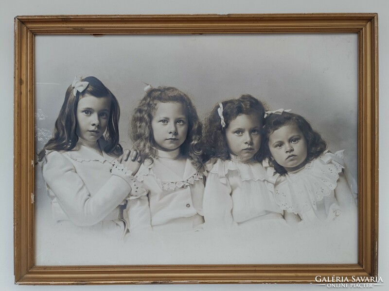 Antique photo of 4 little girls in a large size frame 512 7725