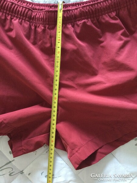 Nike women's burgundy shorts/short m