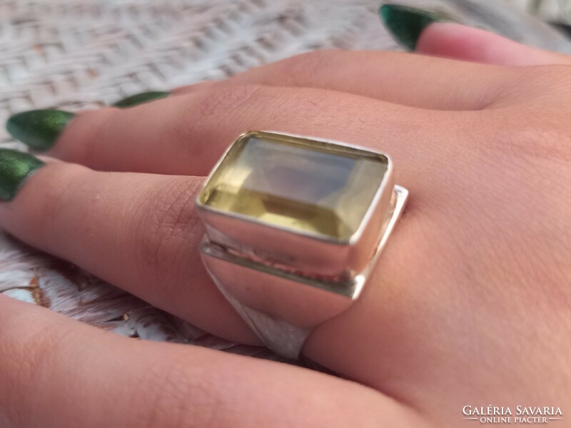 925 ös ezüst gyűrű citrinnel 8as méret