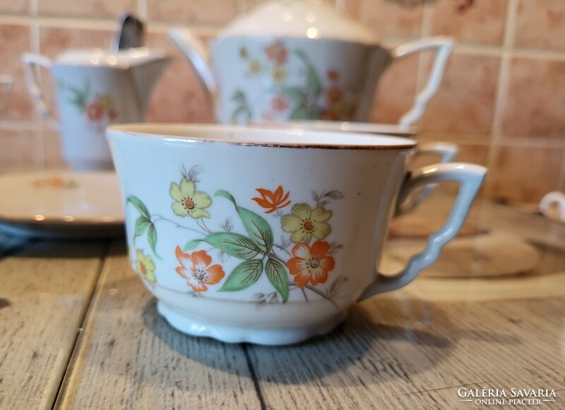 Zsolnay manó füles virágos teás készlet