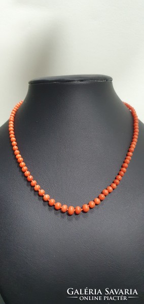 Antique Mediterranean noble coral necklace ii.