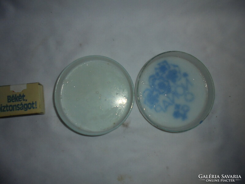 Retro milk glass jewelry holder, medicine holder 