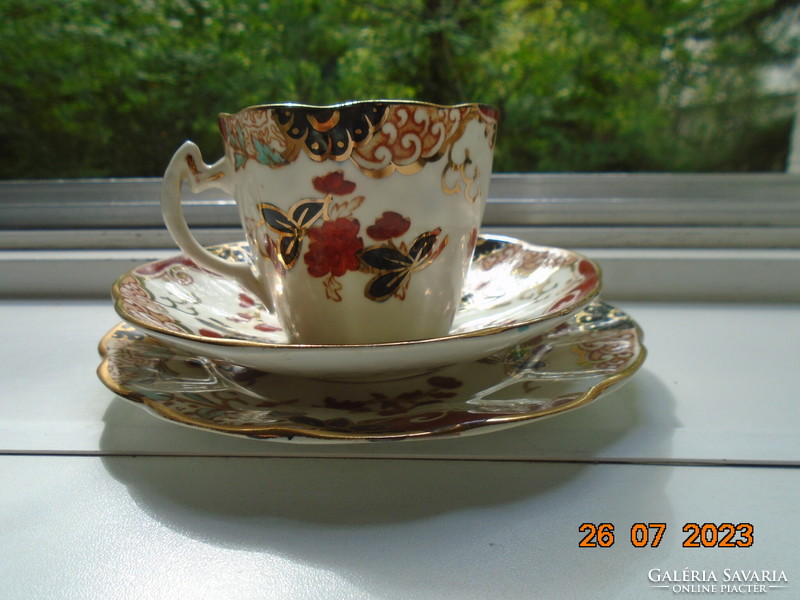 Antik angol aranykontúrozott Imari mintákkal kézzel festett reggeliző készlet bordázott csészével