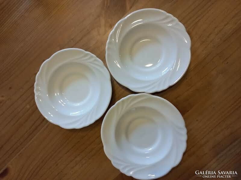 Raven House white saucer with printed pattern 3 pcs