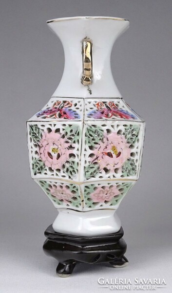 1N597 Áttört díszes Kínai porcelán váza 17 cm