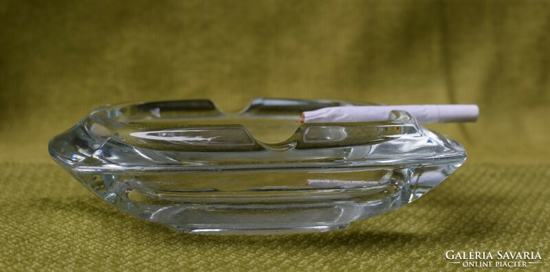 Art-deco heavy glass ashtray with polished base, ashtray, ashtray 17.7 x 17.7 x 4.5 cm