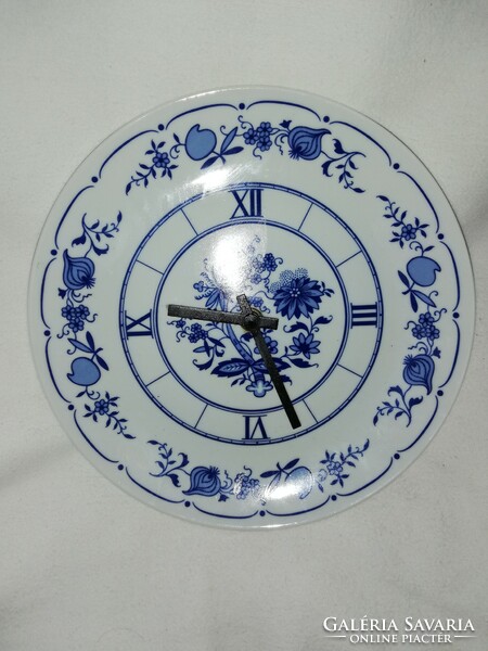 Jlmenau porcelain wall clock with onion pattern
