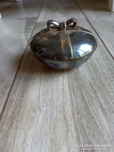 Beautiful old silver-plated bow jewelry box (10x6 cm)