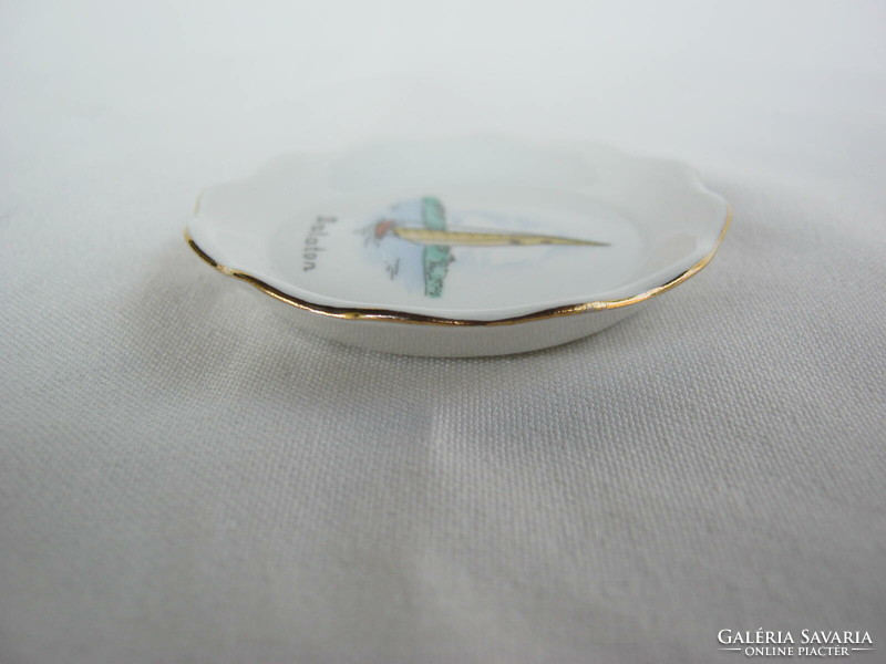 Balatoni emlék vitorlás hajós Aquincumi porcelán mini tálka