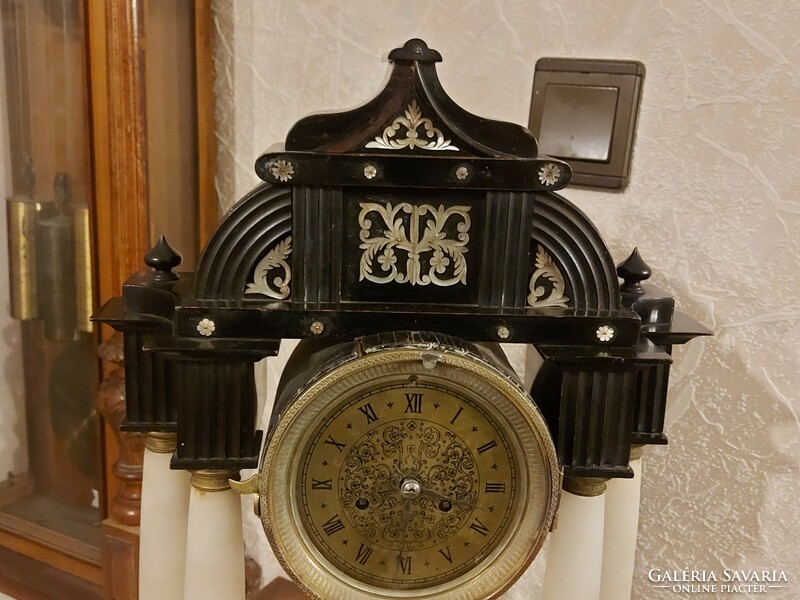 Antique beautiful Biedermeier table clock!