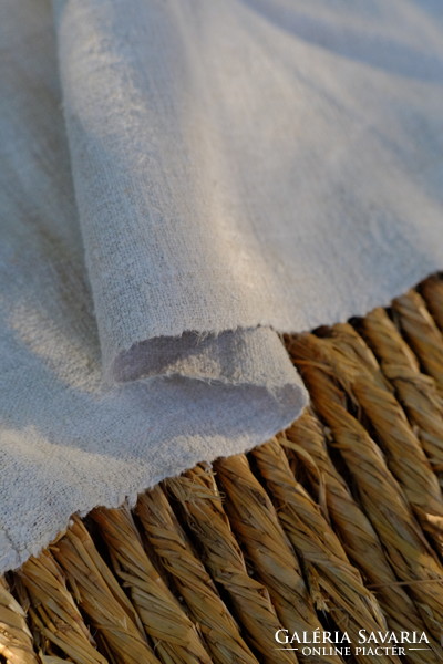 Linen, home-woven, linen by the meter, old but unused, the price applies to one meter