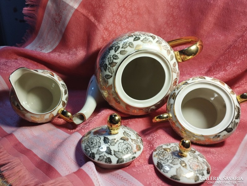 Beautiful creidlitz porcelain offering, pouring, sugar holder, cream