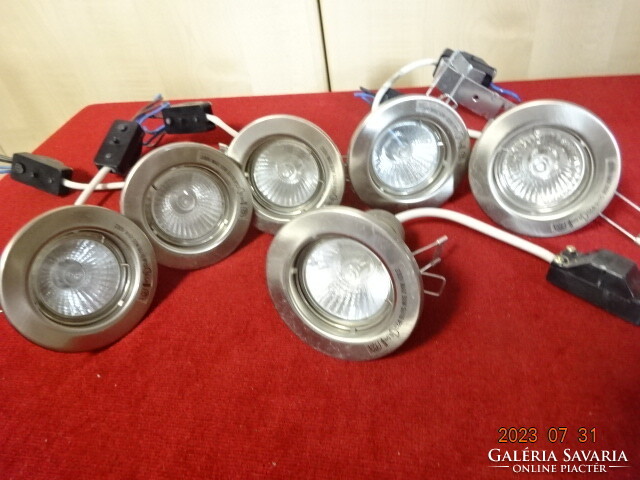 Six fixed spot lamps, 50 w, outer diameter 7.7 cm. Jokai.