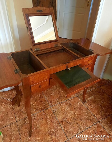 Inlaid dressing table / dressing table with desk
