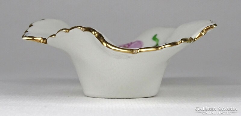 1N699 Herend porcelain leaf-shaped ashtray