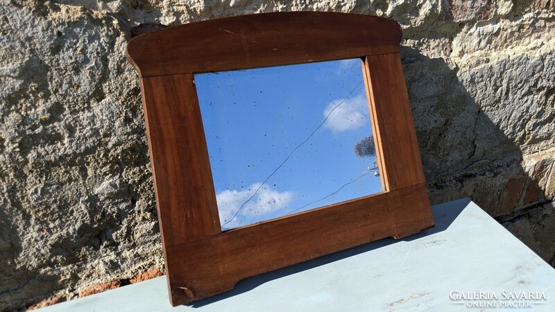Wooden framed mirror (45*38)