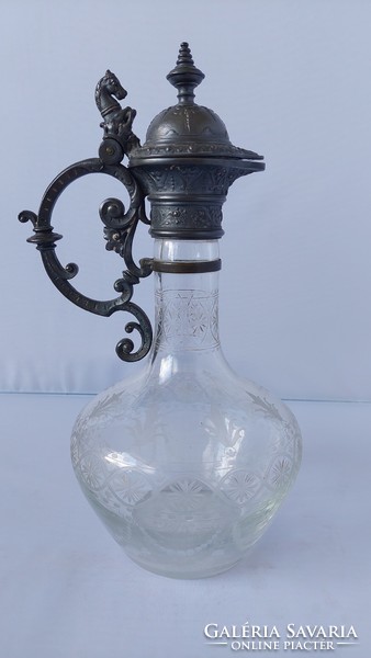 Horse decanter around 1880